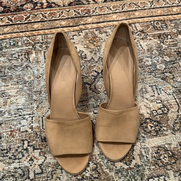 VINCE Saffron Nubuck Suede Peep Toe d'Orsay Pumps - Picture 2 of 5